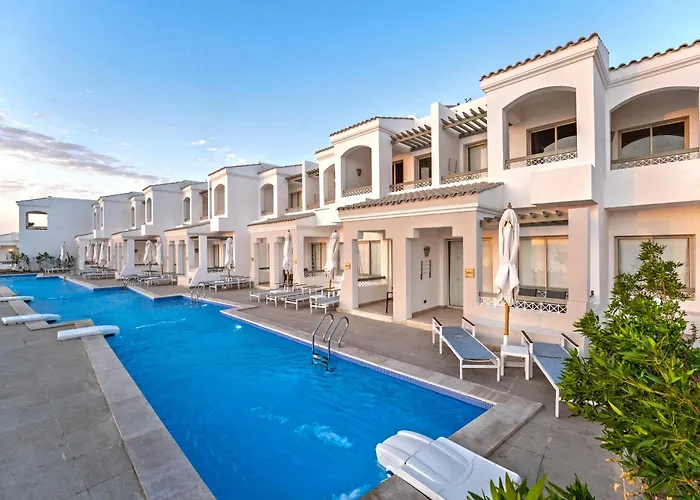Invidia Coral Beach Tiran