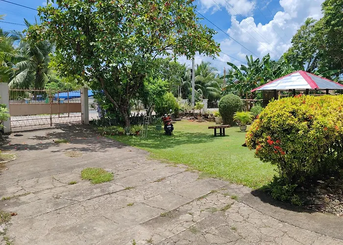Tgh 2 The Garden Villa The Guest House Badian