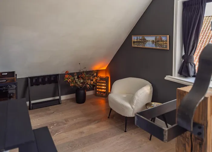 Nest - Luxe Wellness Met Prive Sauna In Friesland