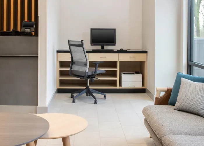 Towneplace Suites By Marriott Portland Airport
