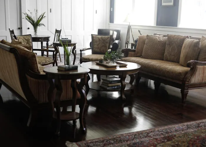Inn At Harbour Village