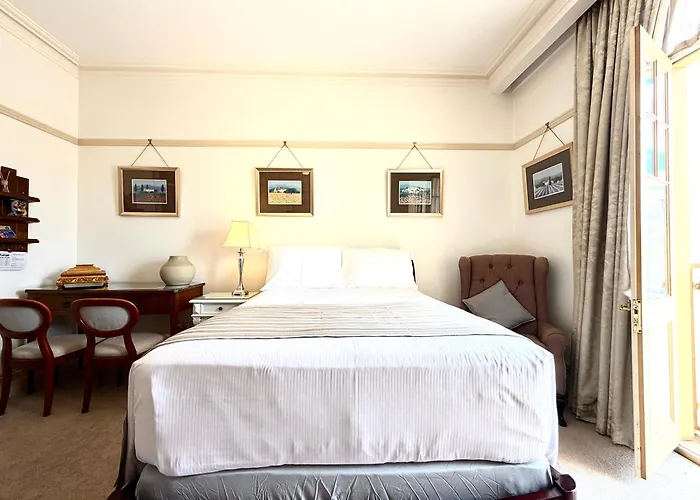 Cobb & Co Court Boutique Hotel