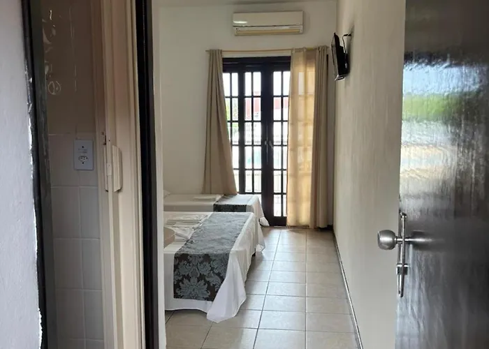 Golfinho Plaza Hotel