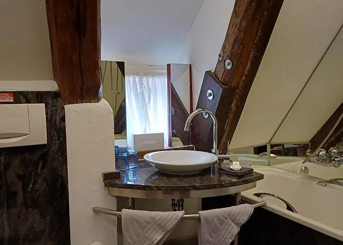 Hotel Schiefes Haus