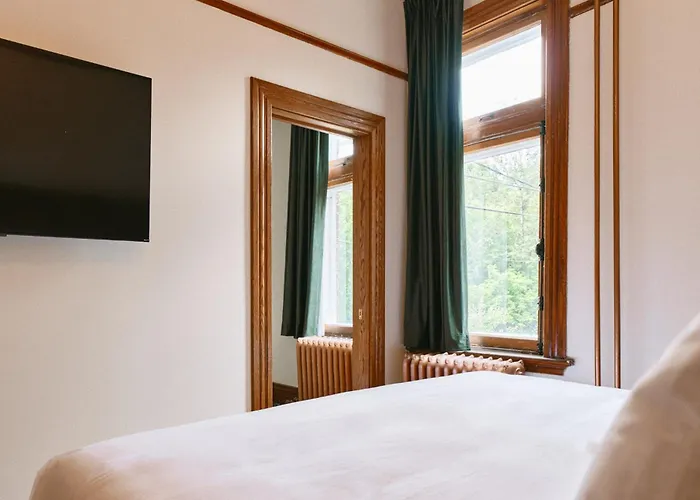 Hotel Chateau Cran Chaud Chicoutimi