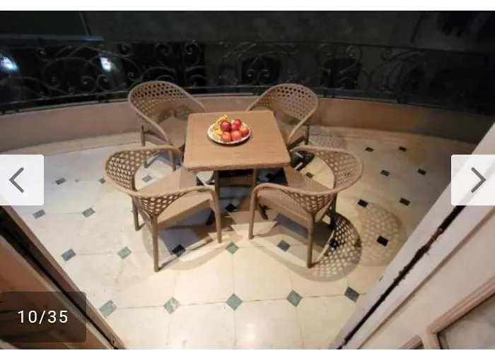 Hk2 Pyramids Guest House