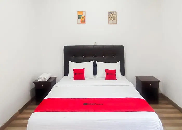 Reddoorz Plus Syariah At Rizano Homestay Batu Sangkar