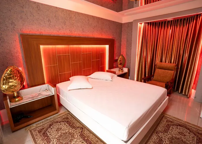 Golden Motel Pernoite das 18 as 12 HRS Com Café da Manhã