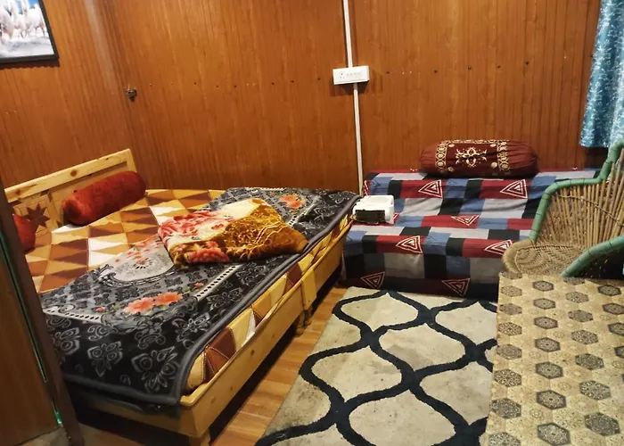 Milestone Cafe And Homestay