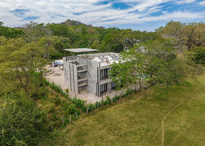 Nelblu Flamingo Suites