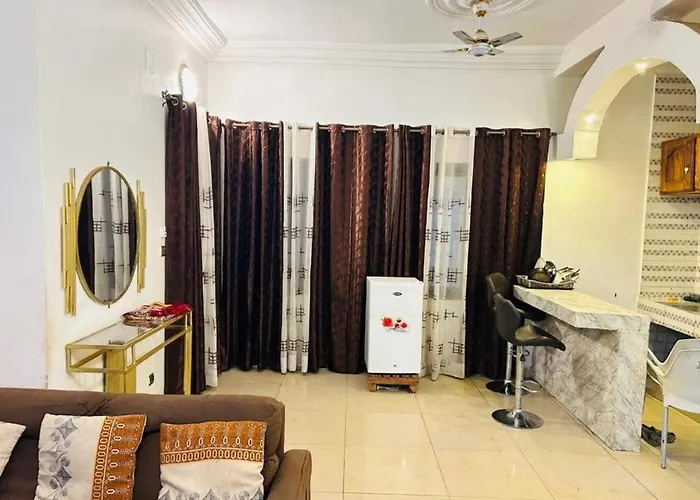 Fitini Appart Residence Bamako Appartement Modernes Avec Wi-Fi Ascenseur Et Energie Solaire Au Coeur De Bamako