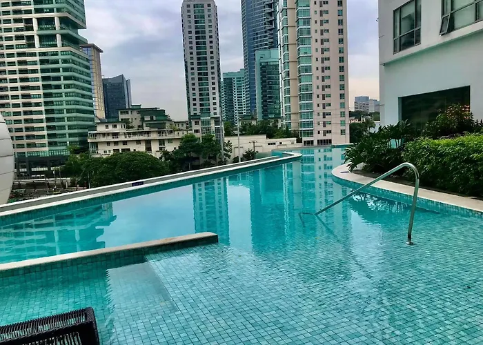 Rbr Lux Novotel Manila Hotel Residences Acqua