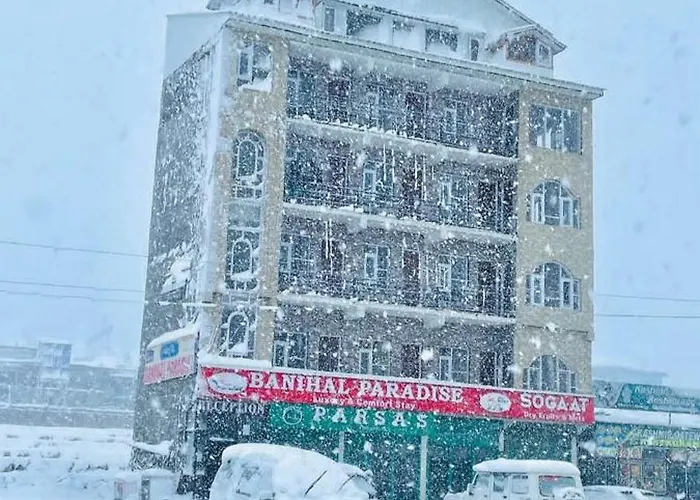 Paradise Banihal Hotel
