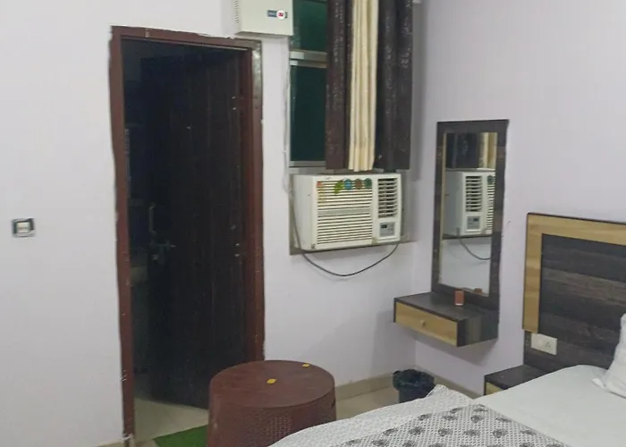 Arihanta Hotel