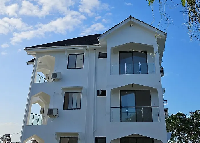 Upole Hotel