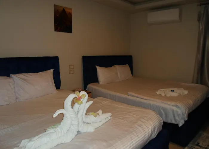Montu Pyramids Hotel