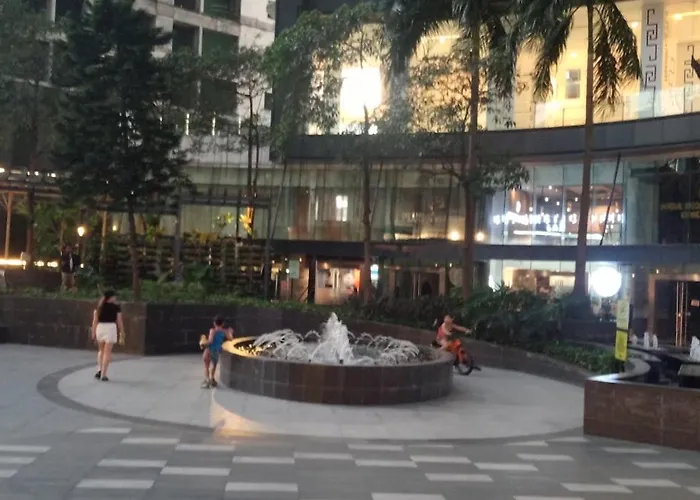 Knightsbridge Residences With Free Pool, Sauna, Fast Wifi, Gym And Kitchen