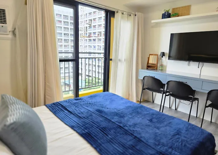 Studio, Queenbed, Balcony Near Malls, Airport & Downtown