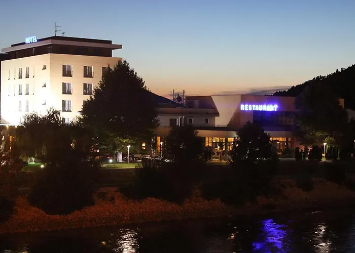 Hotel Mogorjelo