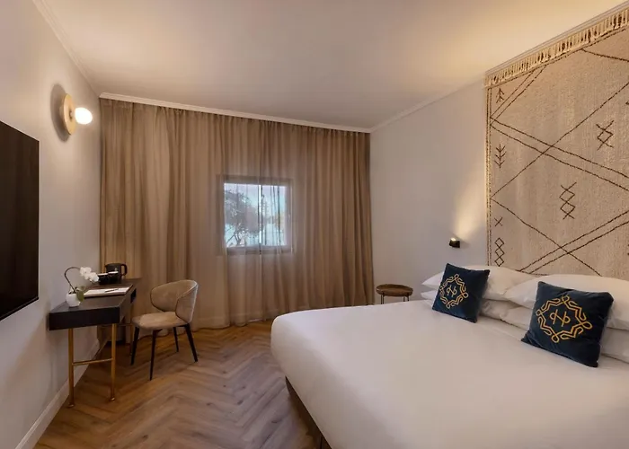 The Herbert Eilat