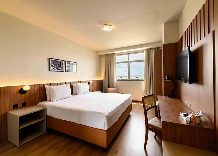 Vitoria Praia Hotel