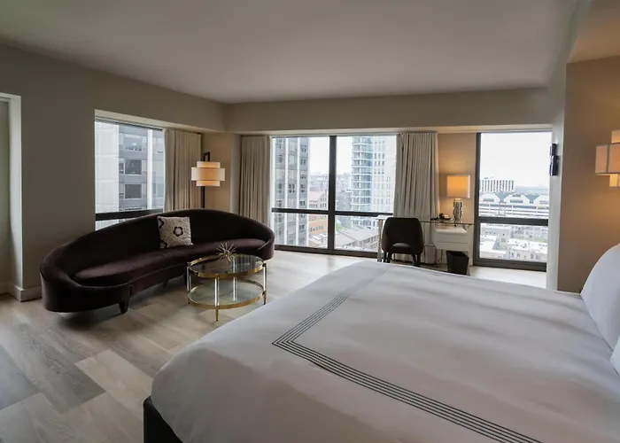 Thompson Chicago, By Hyatt