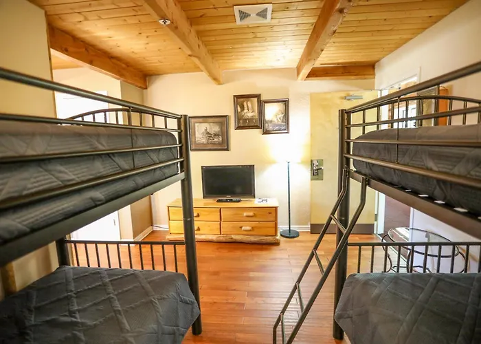 The Boulder Creek Lodge