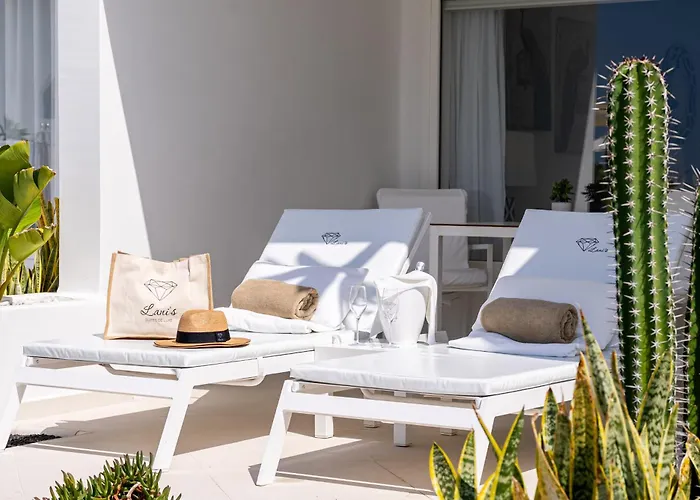 Lani'S Suites De Luxe - Adults Only