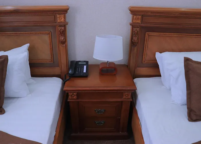 Maximum Hotel