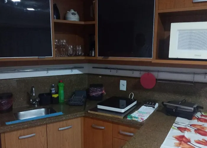Estúdio Marulhos, equipado, com varanda e vista de mar