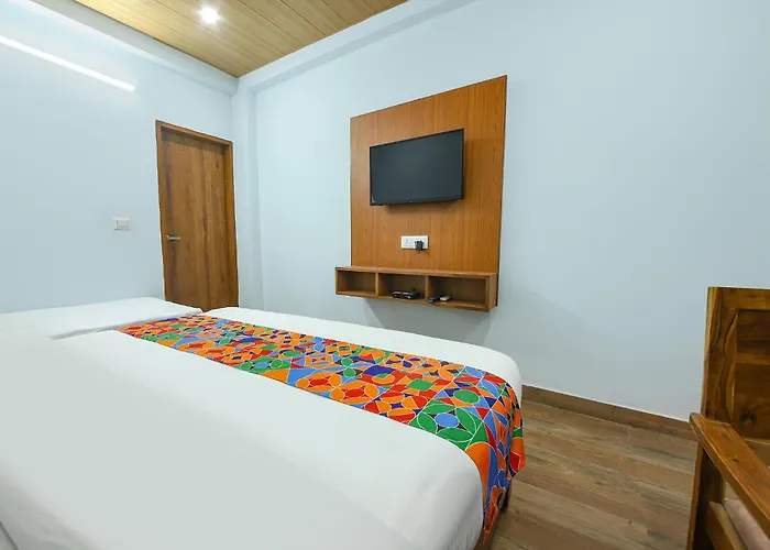 Fabhotel Royal Om River Resort