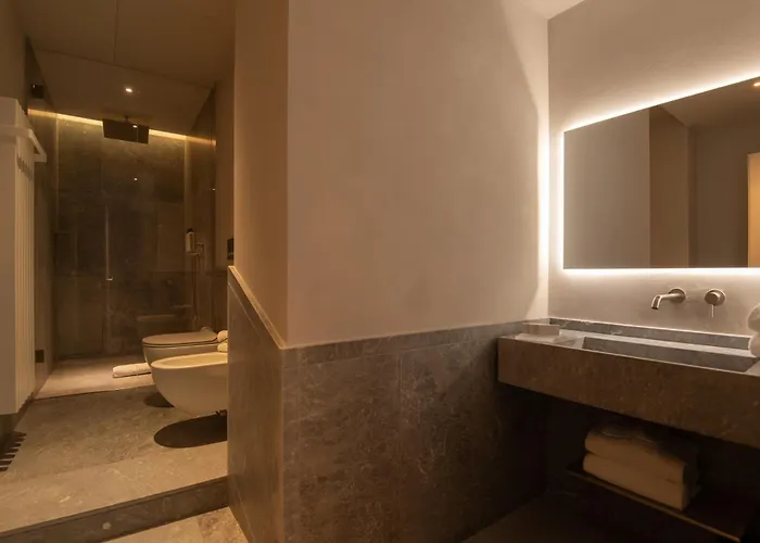 The Bank Hotel - Etruria Collection