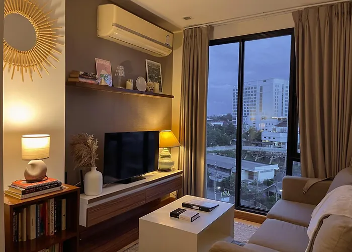 Modern Apartment Near Old Town
