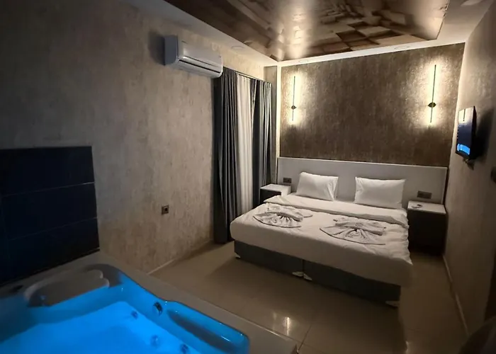 Royal Fsm Suites