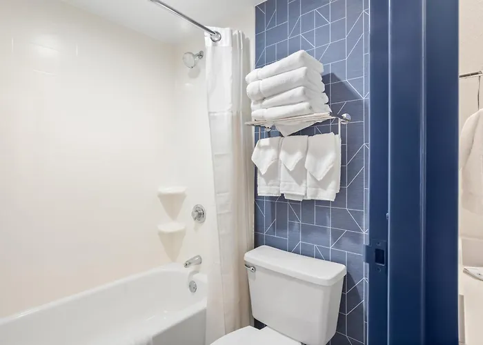 Spark By Hilton Bettendorf Quad Cities