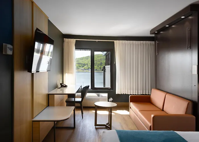 Hotel Baker