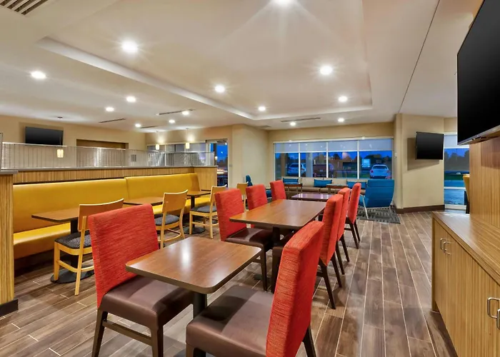 Towneplace Suites By Marriott Grand Rapids Airport Southeast