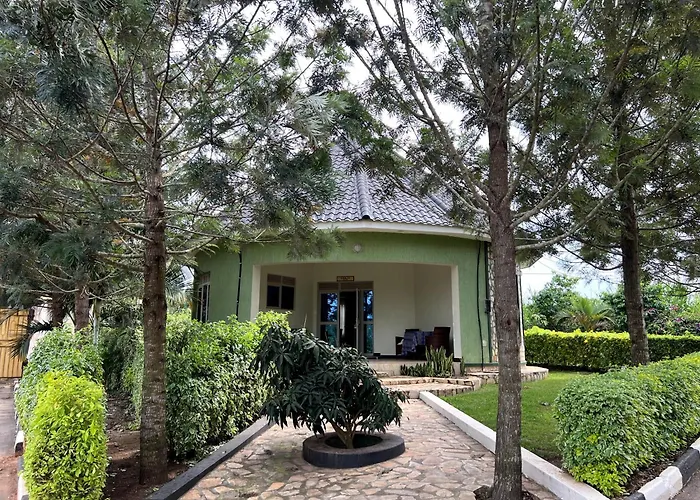 Bwizi Resort And Gardens