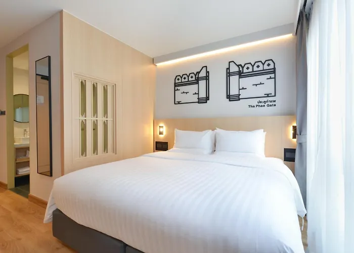 March Hotel & Suite Riverside
