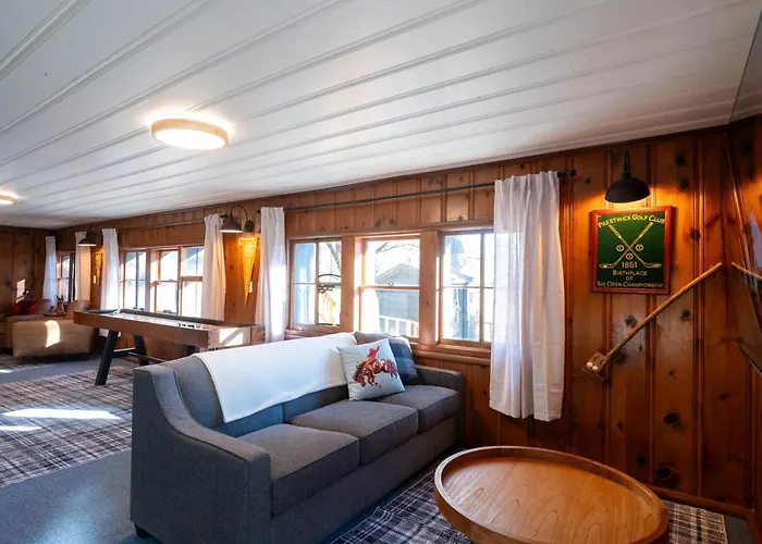 The Woodsman Lodge
