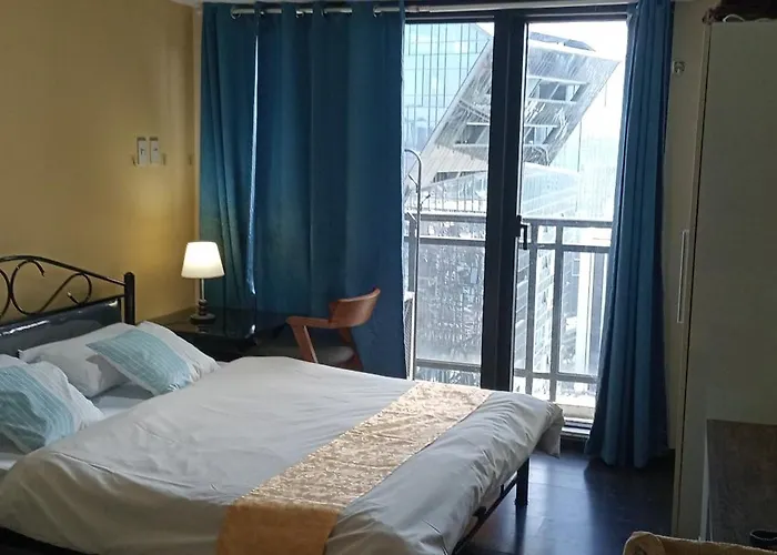 Knightsbridge Residences With Free Pool, Sauna, Fast Wifi, Gym And Kitchen