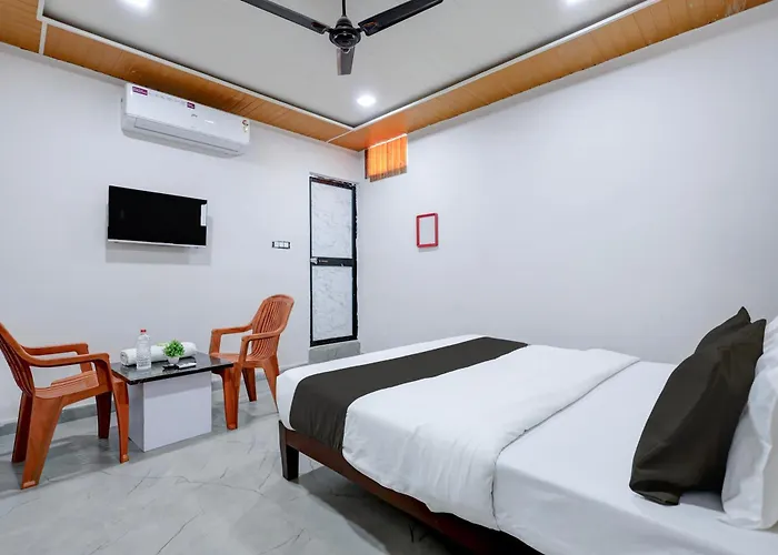 Hotel O Shri Villa Guest House