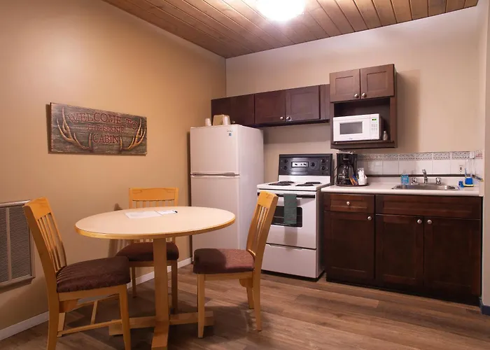Easystay Inn & Suites Fernie