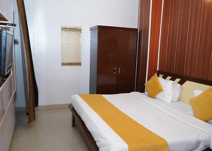 Hotel The Bliss Near Housing Board Chowk Mani Majra Chandigarh