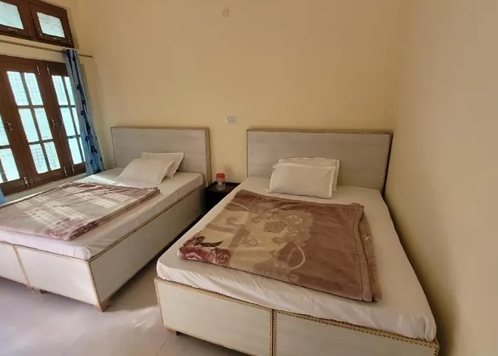 Hotel Navya Dhruv