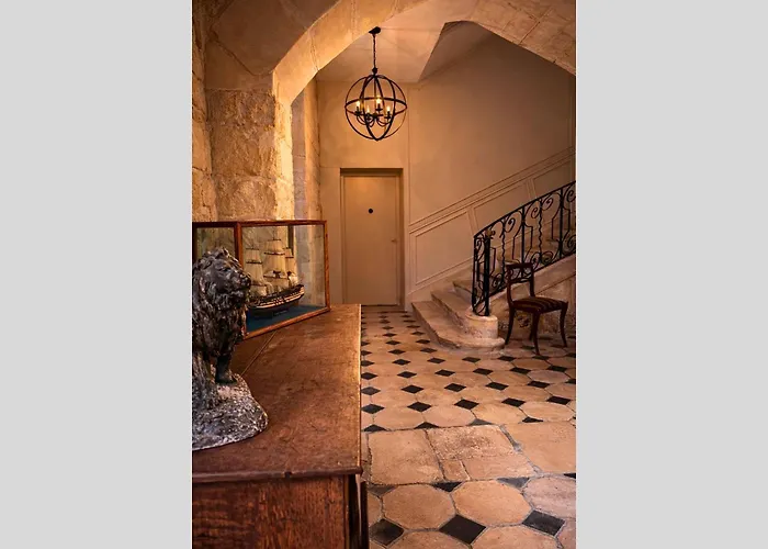 Chateau De Ravenel