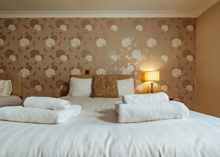Woodland Manor Hotel
