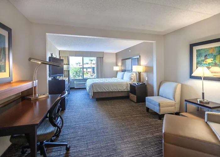 Holiday Inn & Suites Scottsdale North - Airpark By Ihg