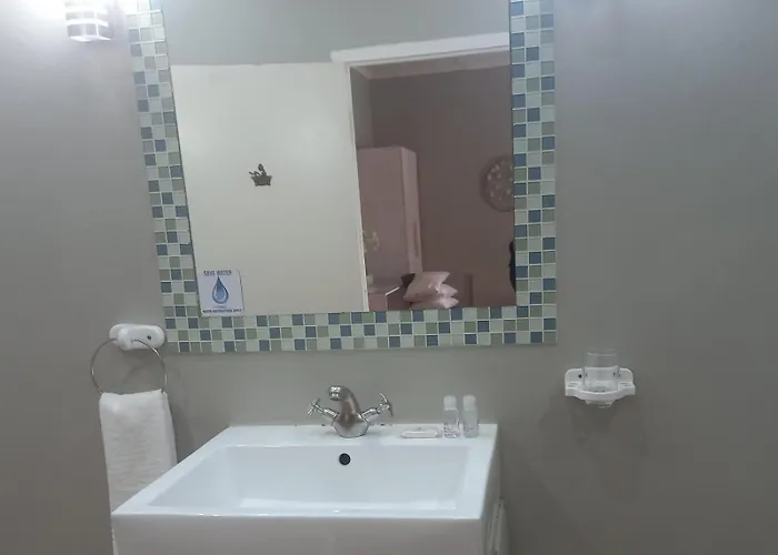 Anathi Hotel