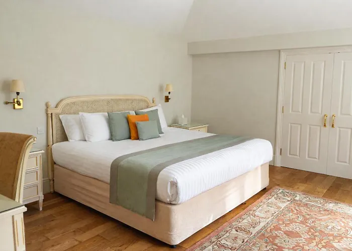 The Dixcart Hotel